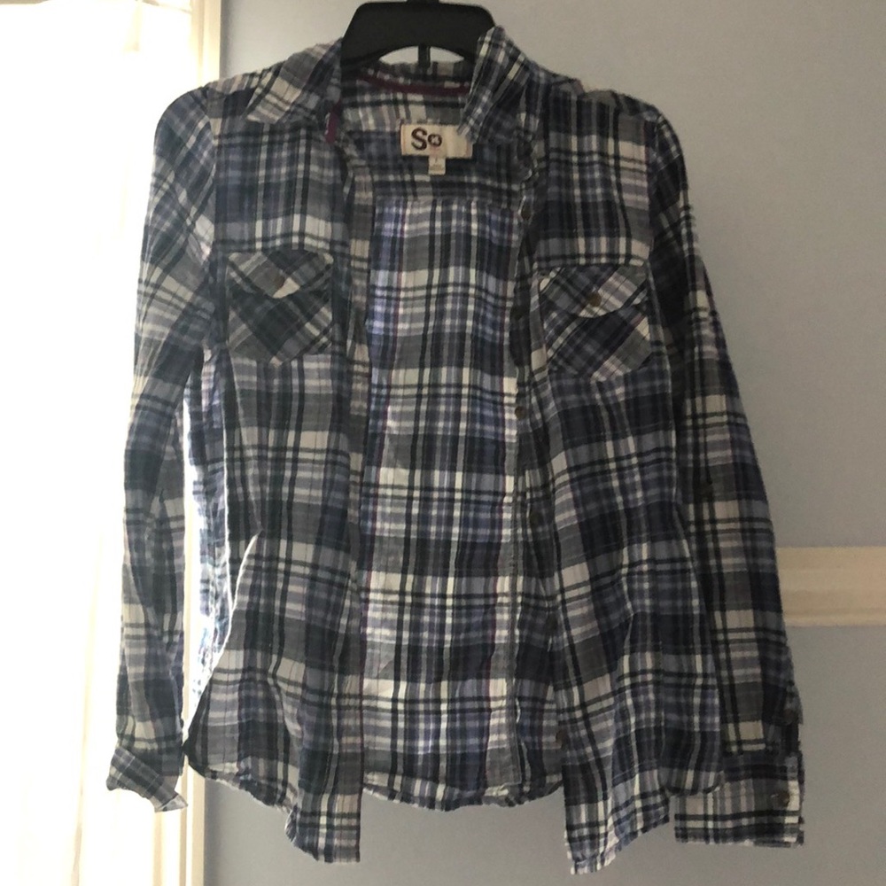 Thin plaid top